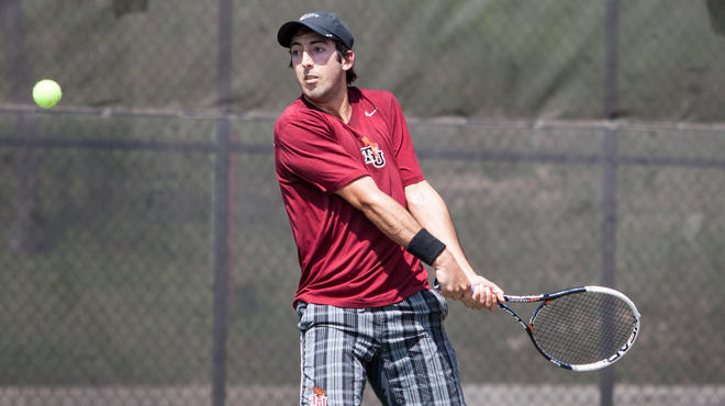 Trinity's DelaFuente Wins ITA Arthur Ashe Award